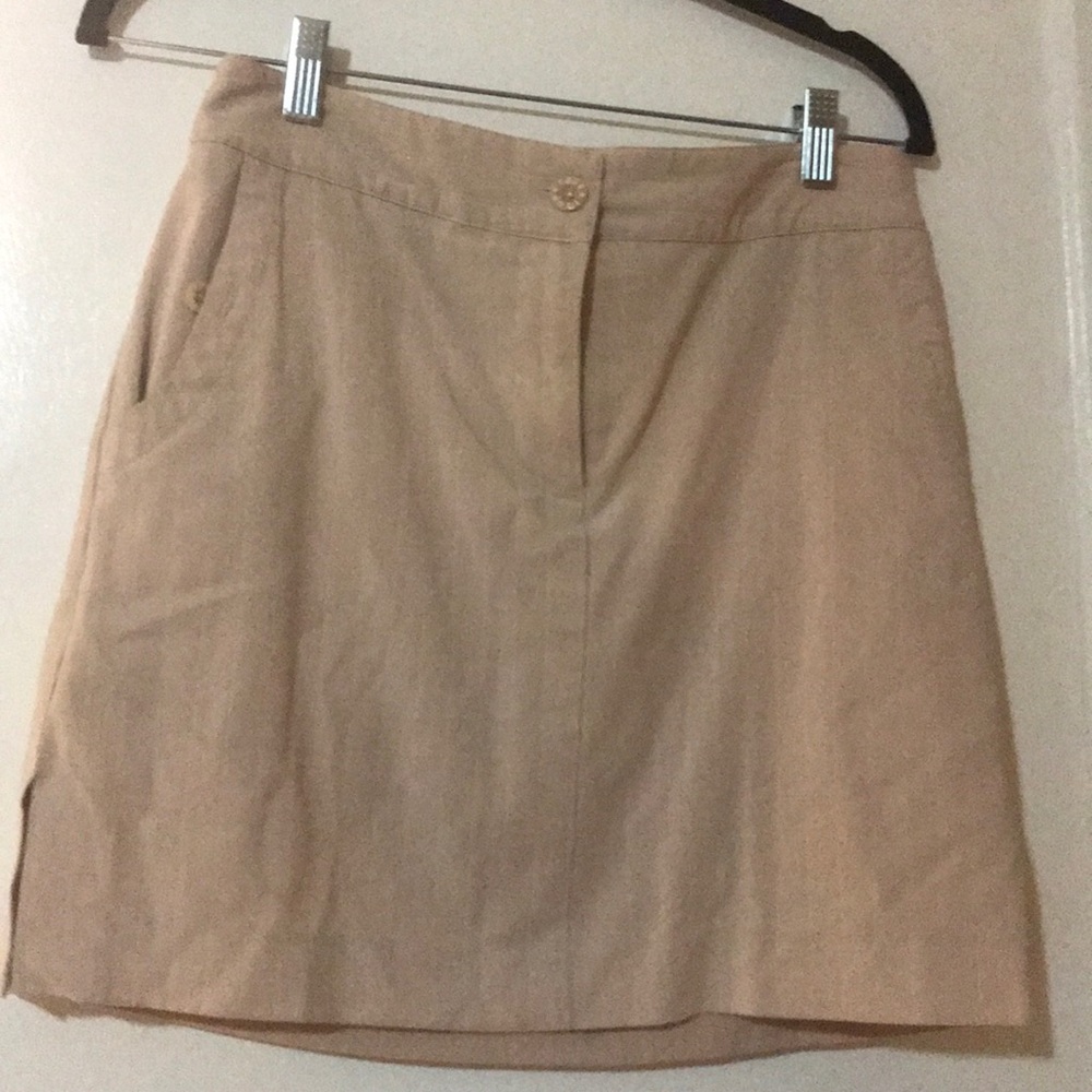 Izod women’s golf skirt